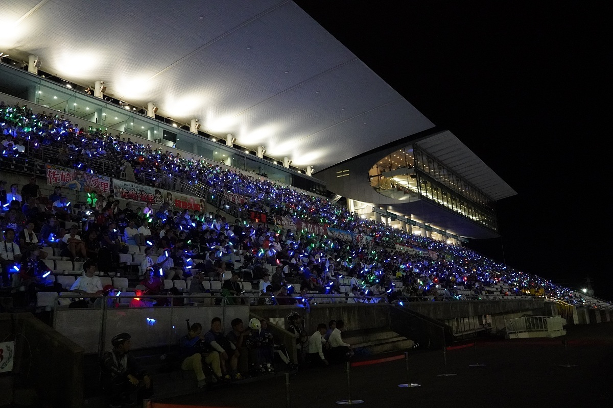 Gather at the Grandstand at the Checkered Flag of the Final Race!