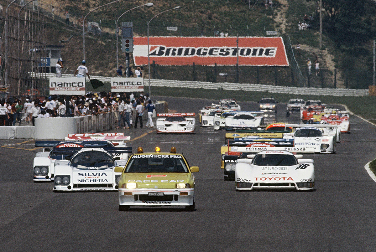 Qualifying grid was dominated by Nissan and Toyota, gradually starting to break Porsche's stronghold.