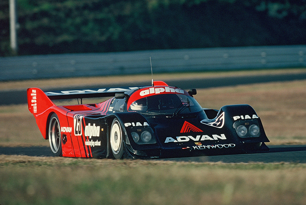 Advan Porsche achieved its first victory of the season at this SUZUKA 1000Km. For Kunimitsu, this win was also a milestone race marking his 50th victory in four-wheel racing.