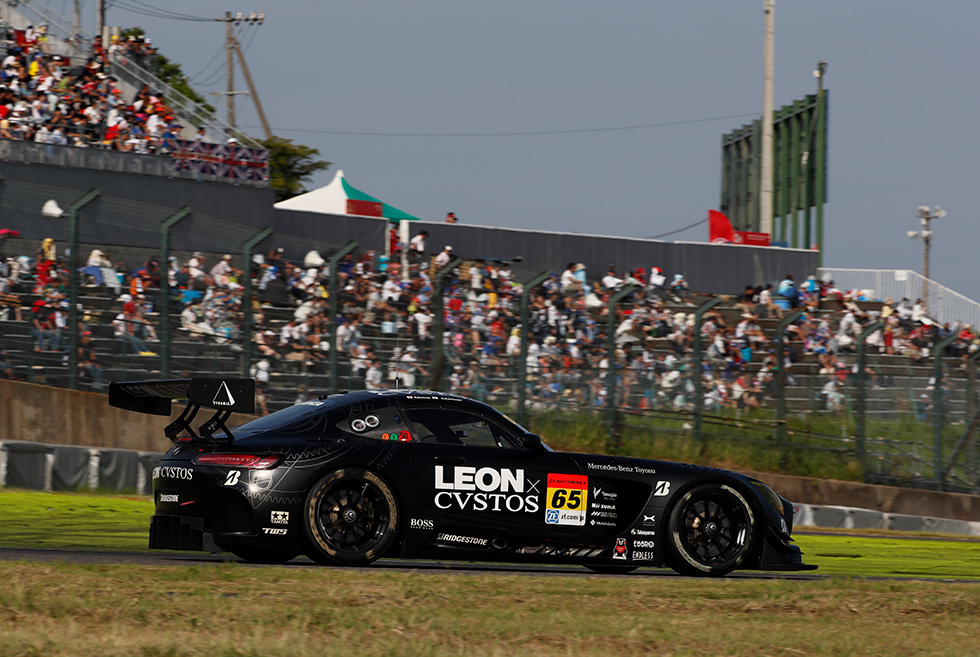 The winner of the GT300 class was LEON CVSTOS AMG. With this victory at Suzuka, they moved up to second place in the series.