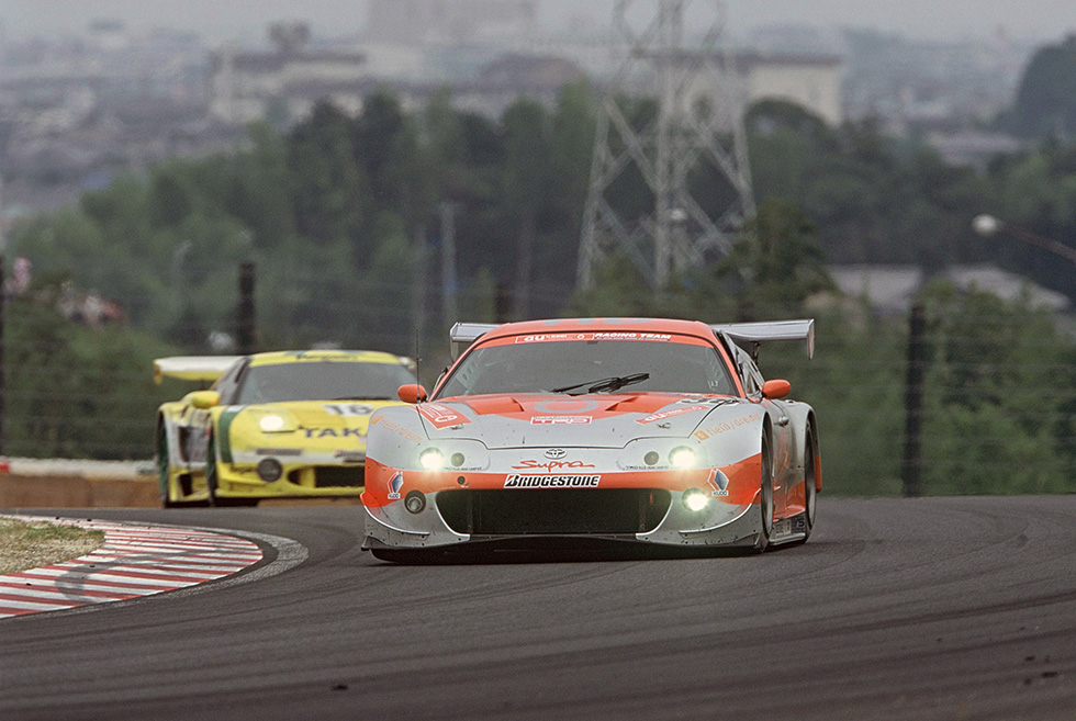 The au Supra, which secured pole position, also held off the NSX to win the final race.