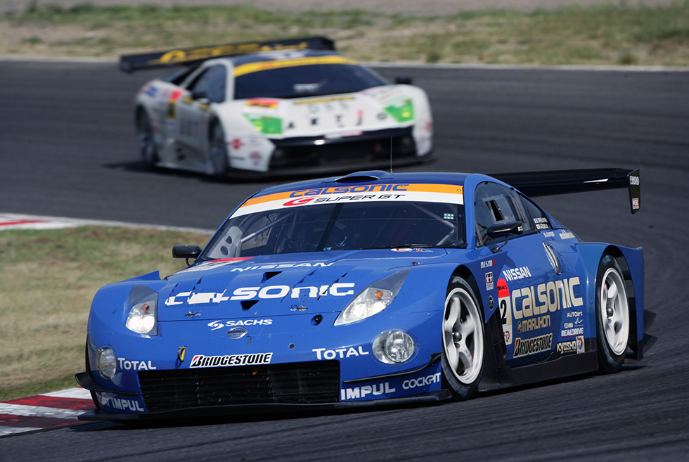 In the final, Calsonic achieved a pole-to-win. It was the first time since 1990 that the name "Hoshino" stood at the top of the Suzuka 1000km.