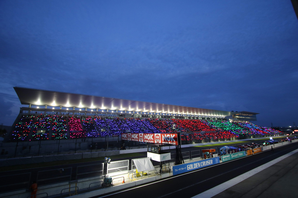 Manufacturer and Team Support Seats