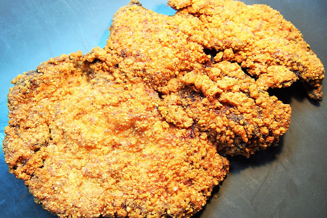 Konpira-tei "Big Chicken Cutlet"