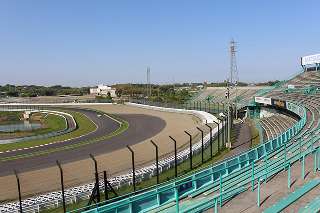 View from B2 Seats (toward Turn 1)