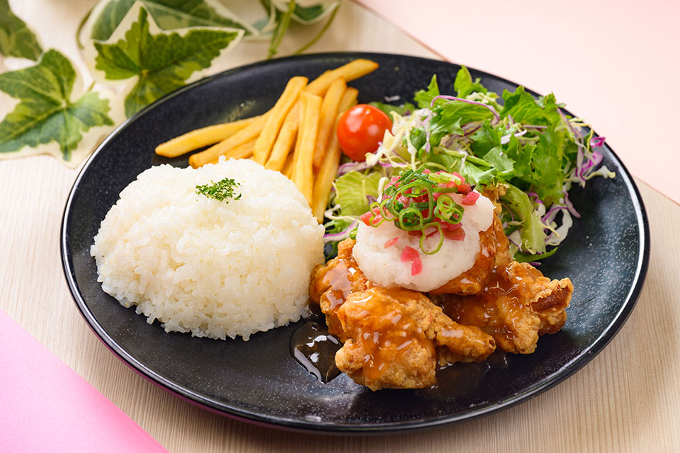 Crispy Fried Chicken with Plum and Grated Daikon Plate