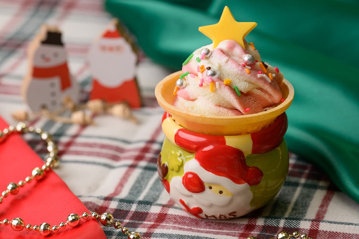 Let’s Decorate Together! Snow Berry Tree