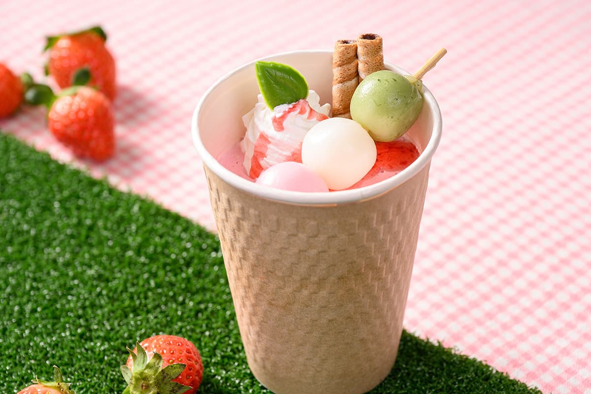 Cherry Blossom Viewing Strawberry Shake