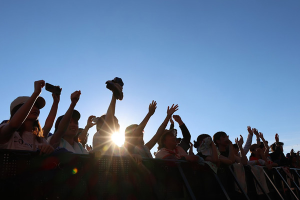 An 8-hour race like a summer music festival