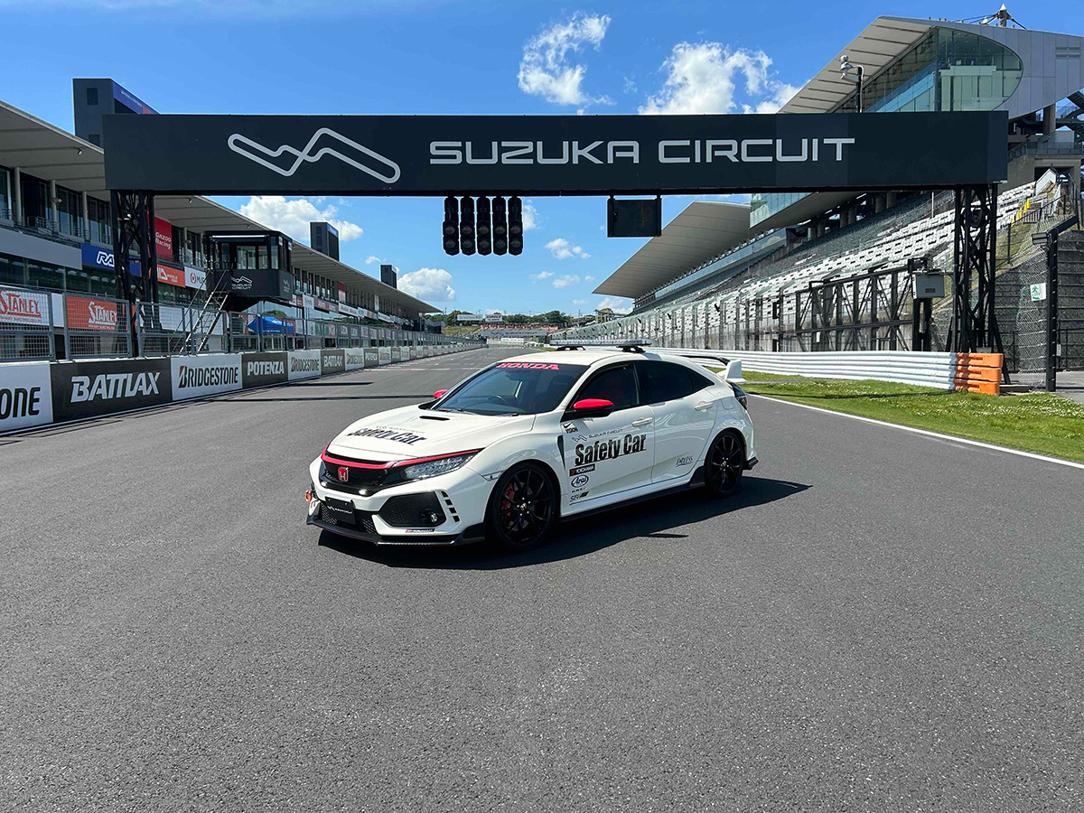 Honda CIVIC Type R (FK8) *Scheduled for display and riding experience at Joyful Plaza
