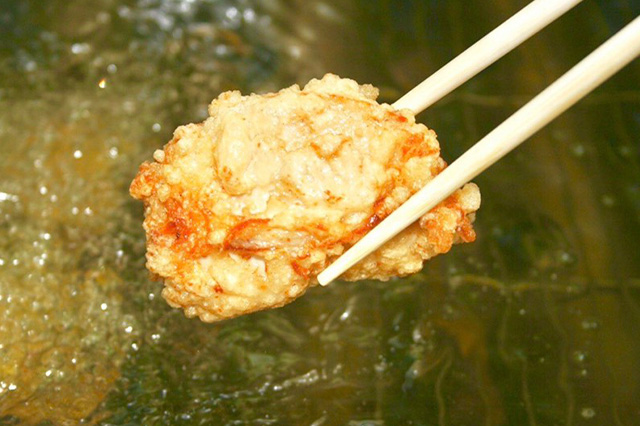 諭吉のからあげ「骨なしからあげ」