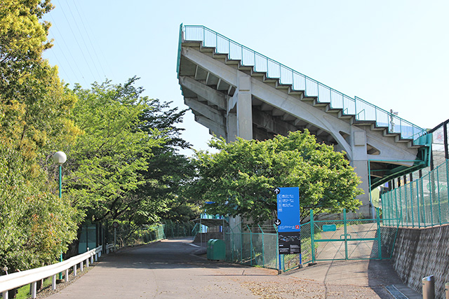 B席付近の外周路