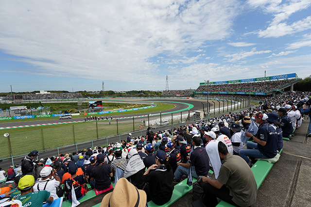 C席からのビュー（2コーナー方面）