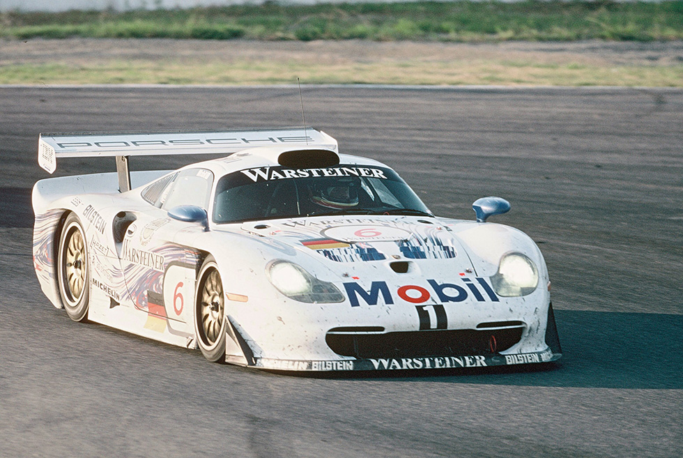繼賓士、麥拉倫車隊之後獲得第5名的保時捷911GT1。
