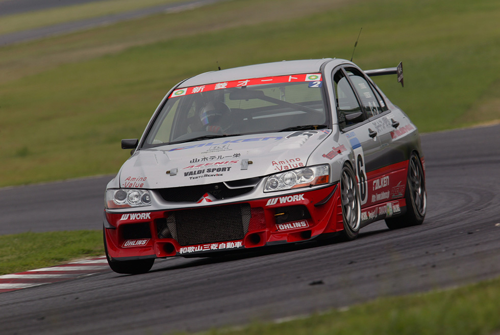 S耐賽車10台出賽的SE組別中，有8台完成比賽，由富舛／關組的Lancer Evolution VIII獲勝。