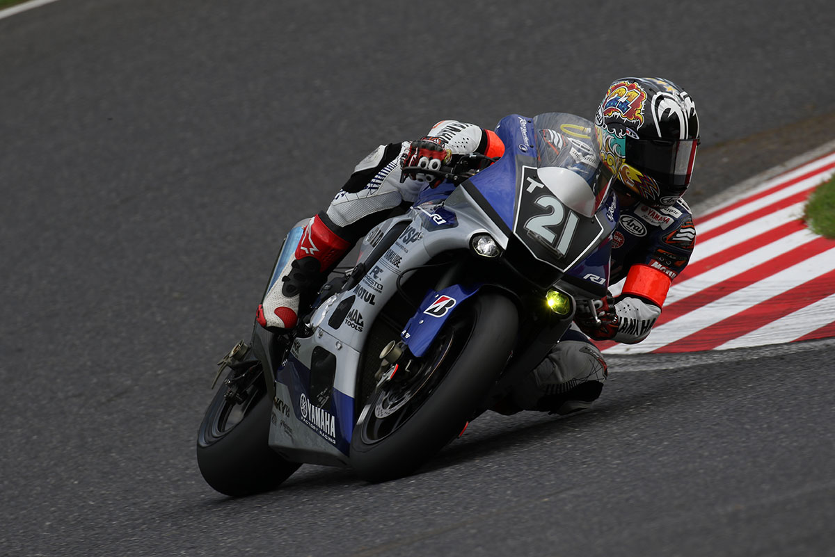 2015年 #21 YAMAHA FACTORY RACING TEAM 中須賀克行