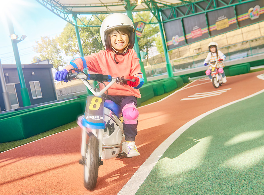鈴鹿賽車場樂園1日通行證雙人邀請券 圖像