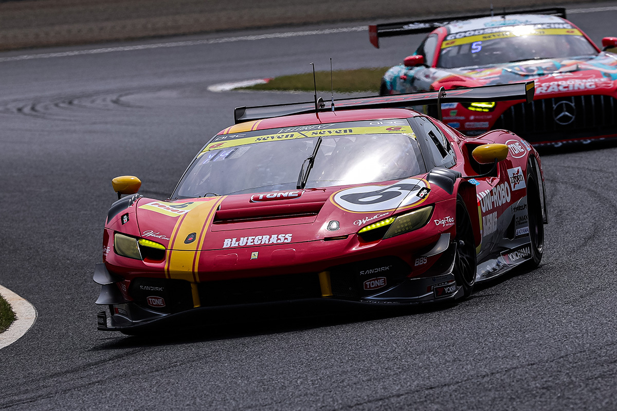 UNI-ROBO BLUEGRASS FERRARI（FERRARI 296 GT3）