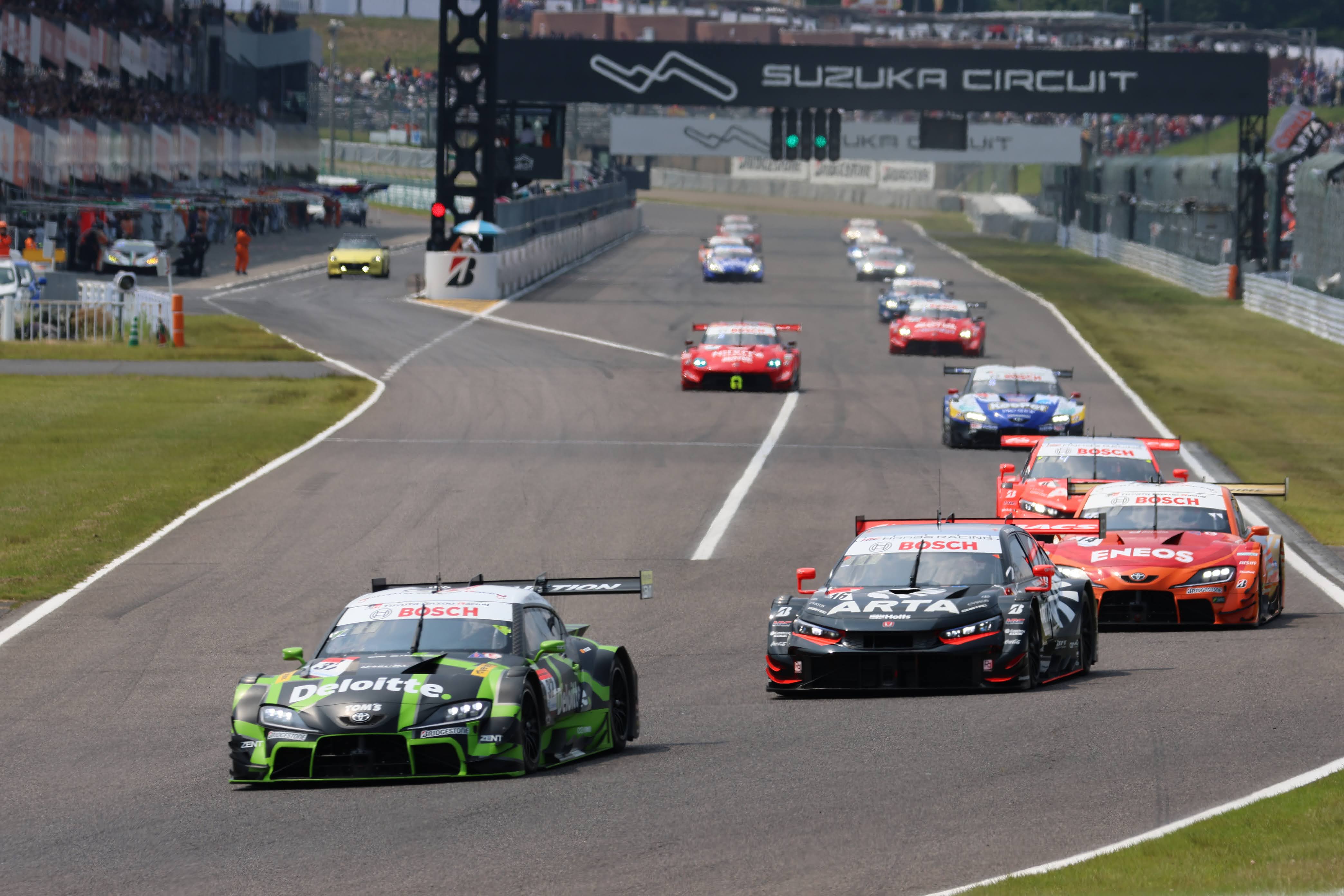 2024 AUTOBACS SUPER GT Round3 SUZUKA GT 3 Hours RACE 決賽起跑場景
